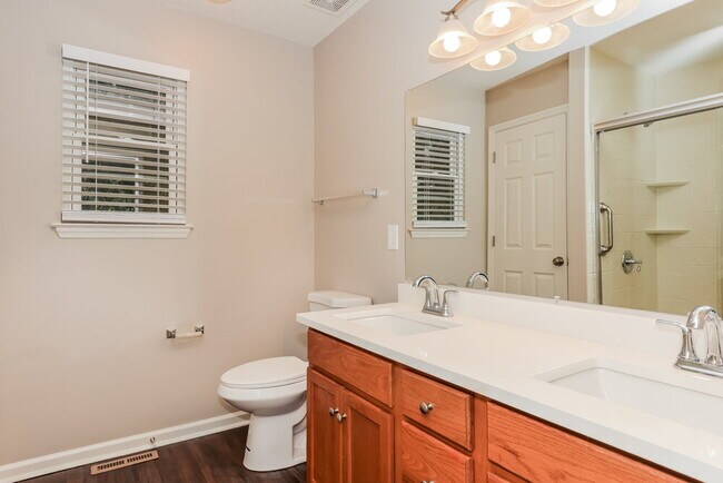 Building Photo - 3868 Round Rock Dr