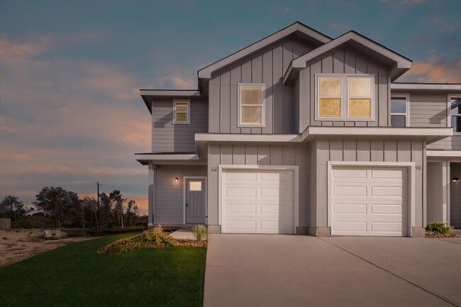 Building Photo - ***$1,000 off MAY Move In