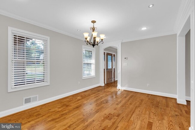 Building Photo - 7205 Van Ness Ct