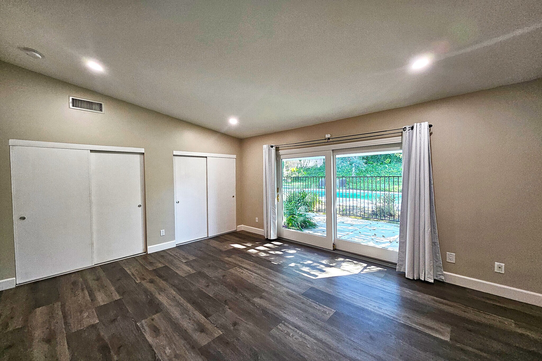 Building Photo - 23526 Dolorosa St