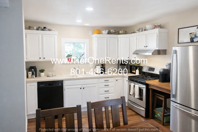 Building Photo - NO DEPOSIT option available for qualified renters with Obligo