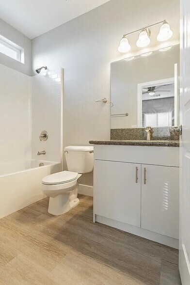 Building Photo - 1681 S Dandelion St