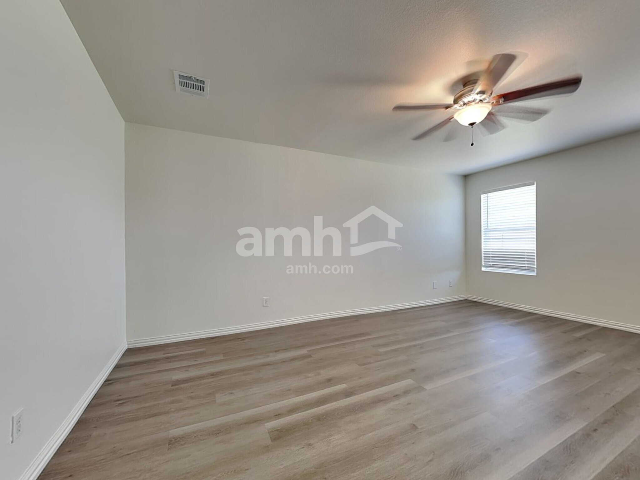 Building Photo - 2912 Mockingbird St