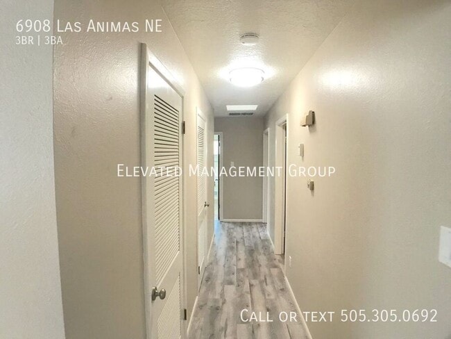 Building Photo - 6908 Las Animas Ave NE
