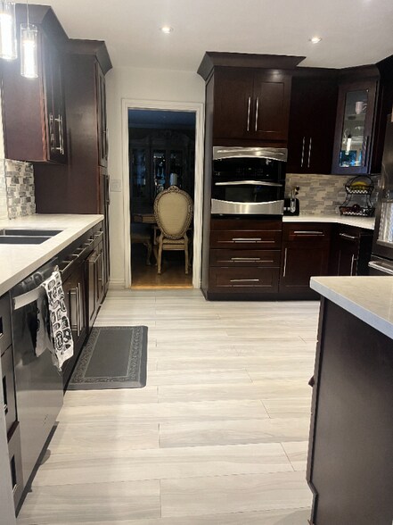 Building Photo - 19926 Cantara St