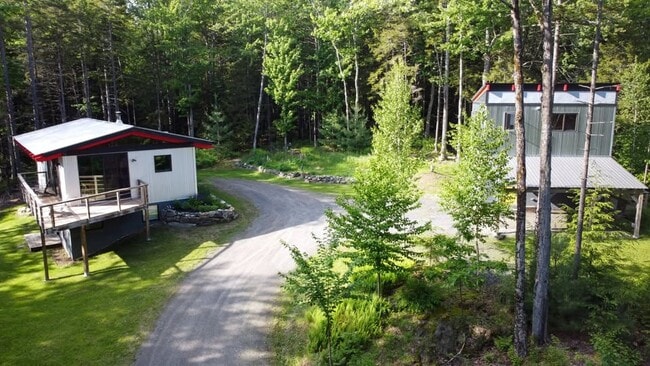 Building Photo - 127 Wood Rd