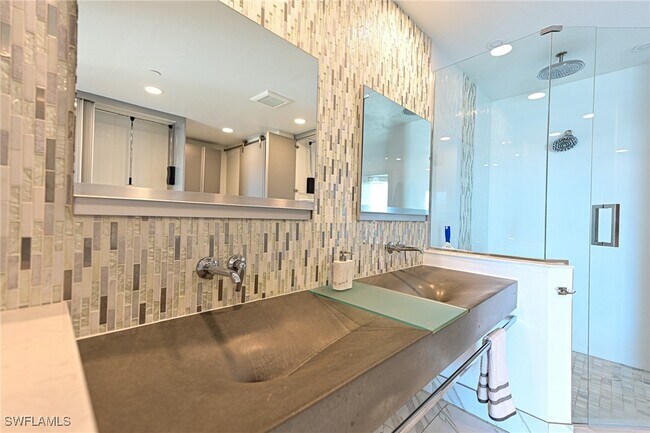 Building Photo - 4975 Bonita Beach Rd SW