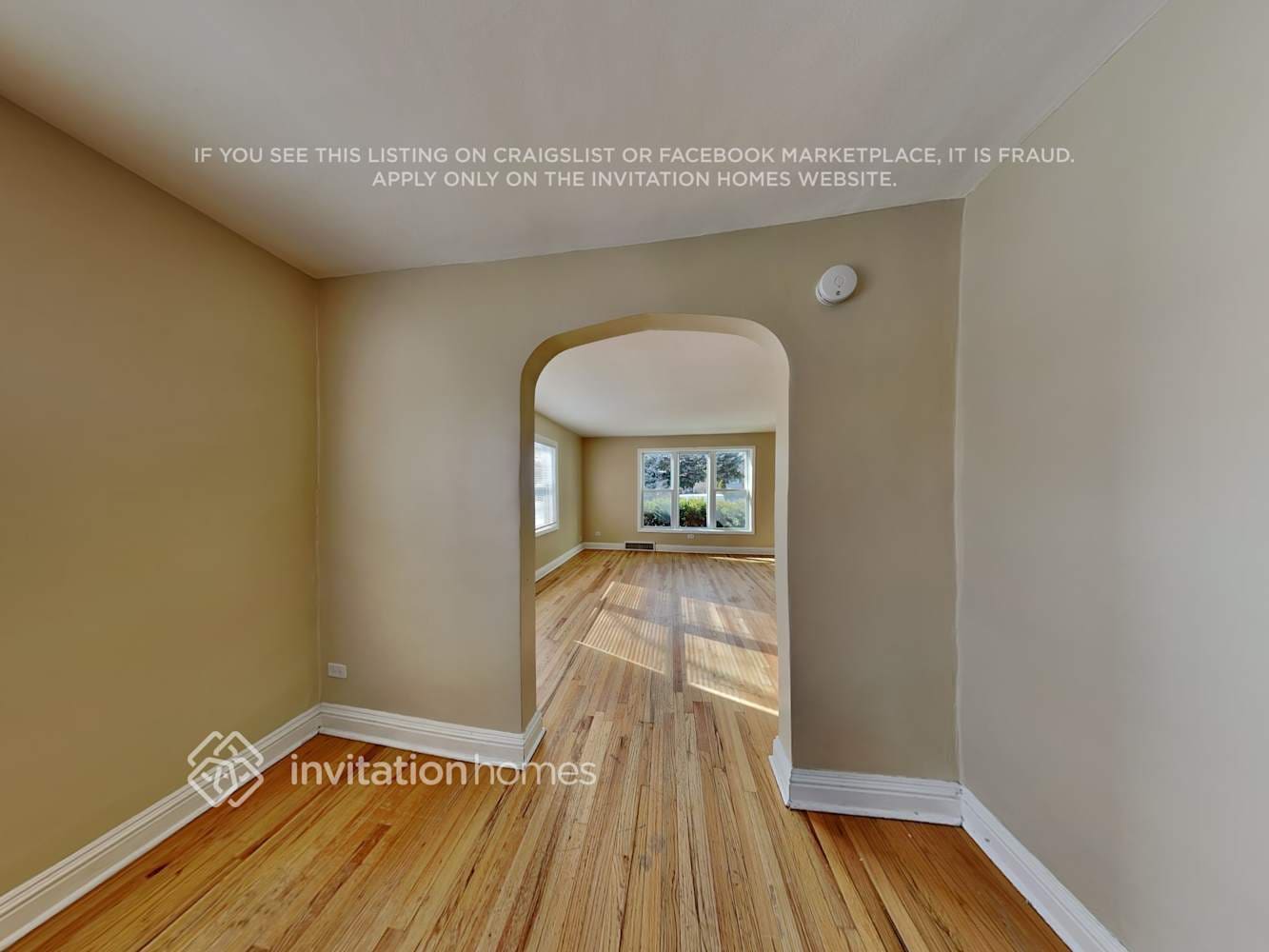 Building Photo - 4419 N Nagle Ave