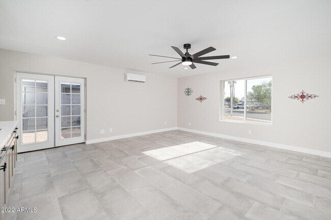 Building Photo - 9209 N 48th Dr