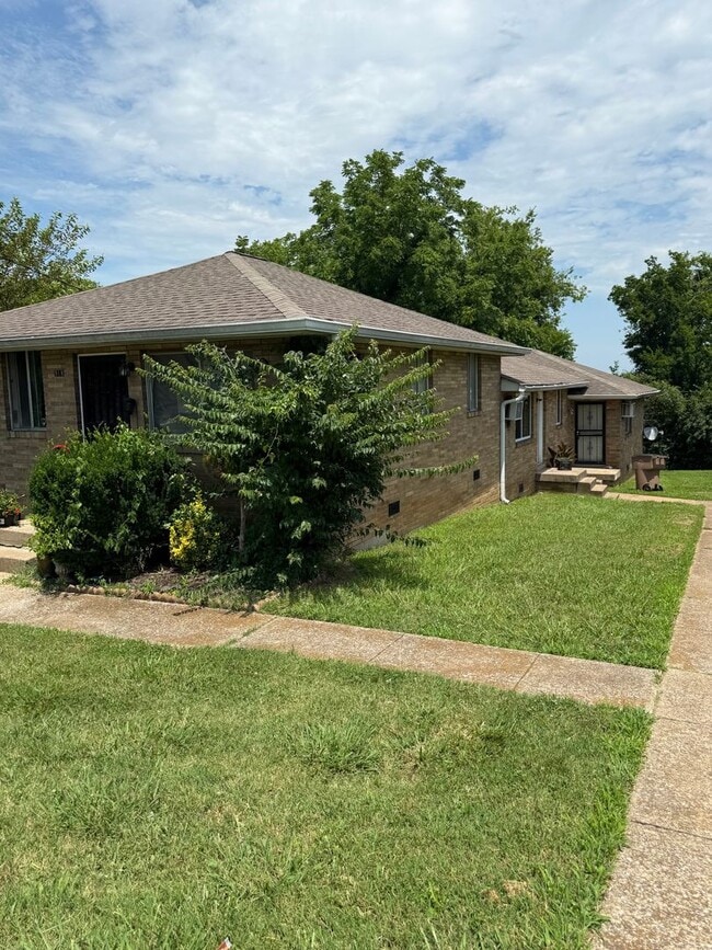 Primary Photo - 2 bedroom/1 bath