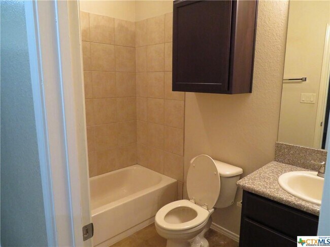 Building Photo - 929 Brown Rock Dr