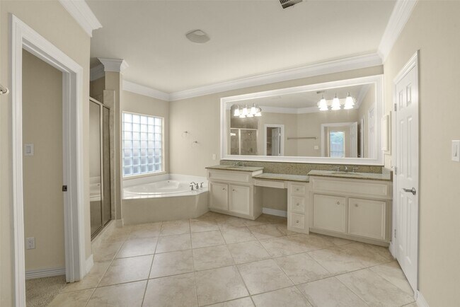 Building Photo - 11311 Dawnheath Dr