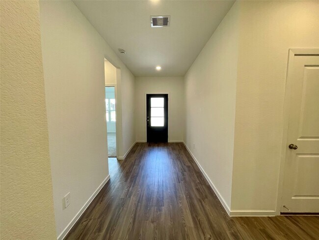 Building Photo - 17202 Coppice Oak Dr