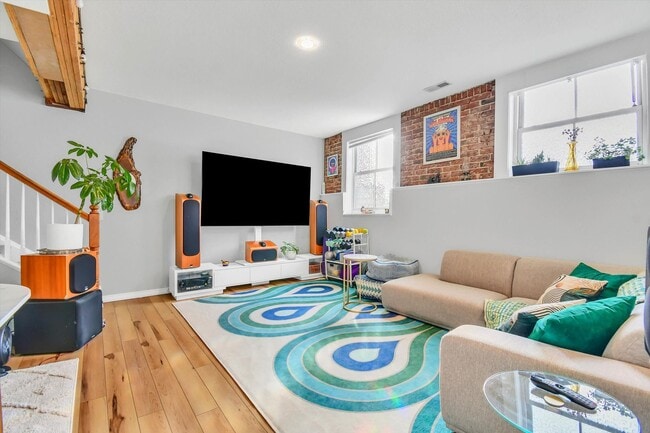 Building Photo - Luxury residence in the heart of Denver’s historic Baker district - 2 bedrooms - 2 Bathrooms - To...