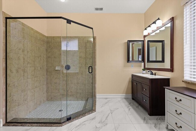 Building Photo - 7231 Sangalla Dr