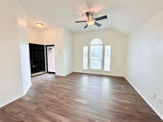 Building Photo - 102 Magnolia St