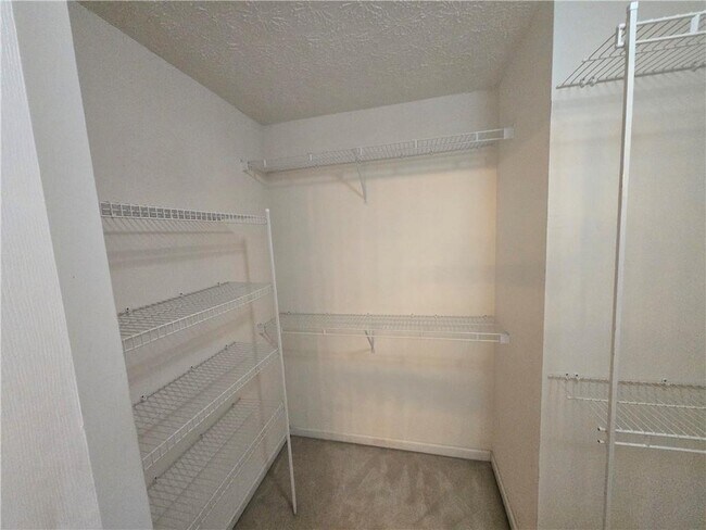 Building Photo - 1822 Chasewood Park Dr