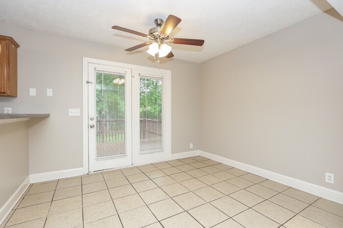 Building Photo - 2057 Aberdeen Cir