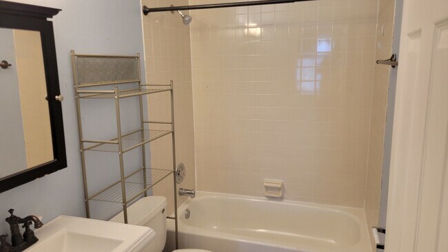 Building Photo - 441 Park Ridge Ln