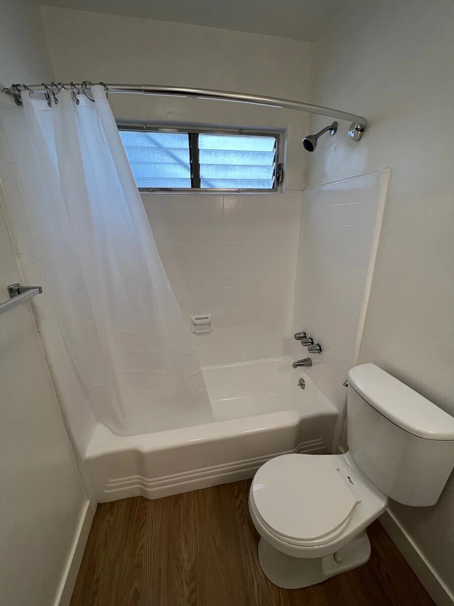 Building Photo - 12714 Matteson Ave