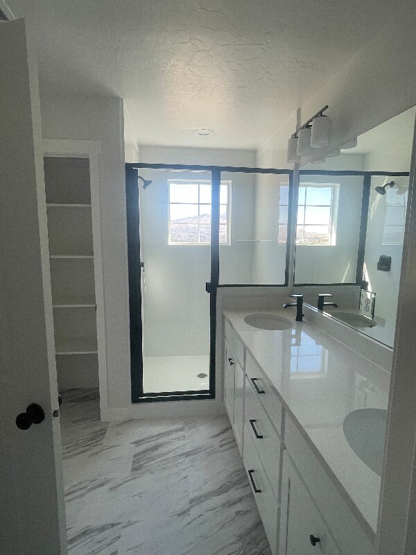 Building Photo - 4138 Hillscape Cir