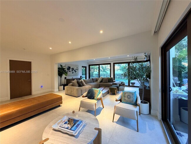 Building Photo - 5911 Alton Rd