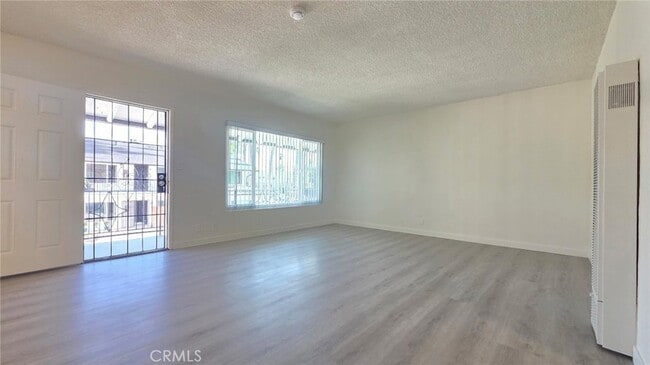 Building Photo - 1803 W Sumac Ln