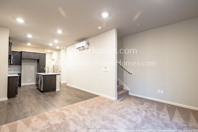 Building Photo - Bright and Relaxing 2-Bedroom in the Heart...