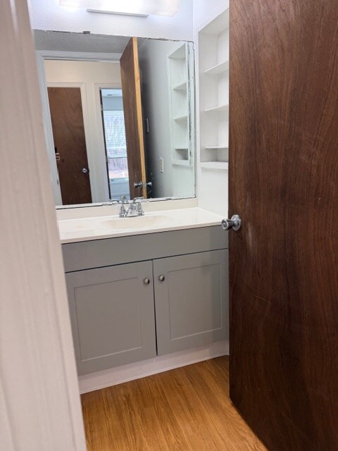 Building Photo - 1913 W 1st St