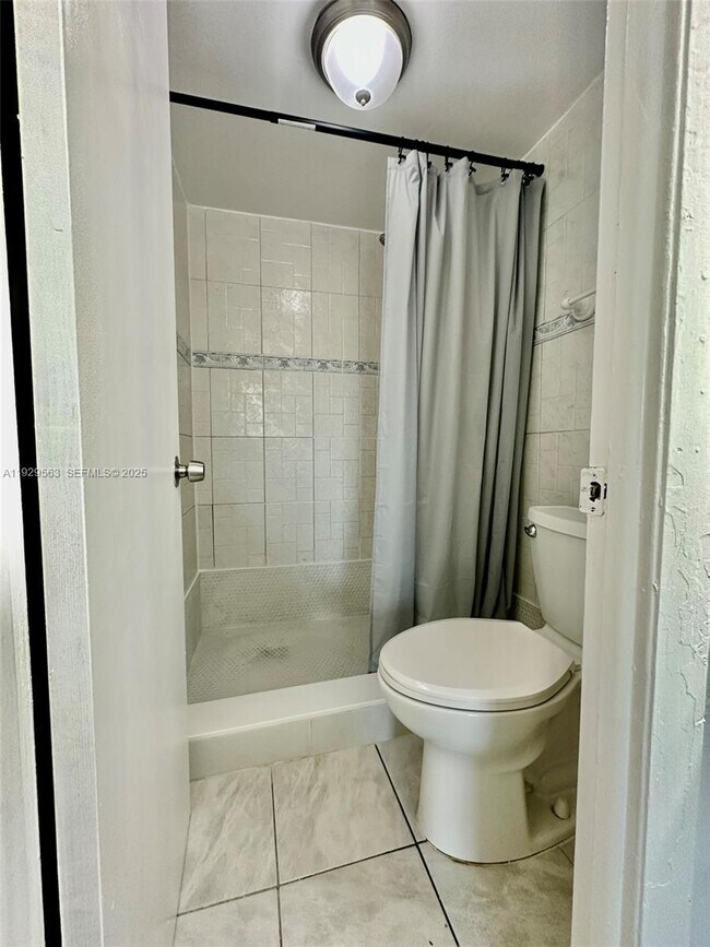 Building Photo - 8311 SW 142nd Ave