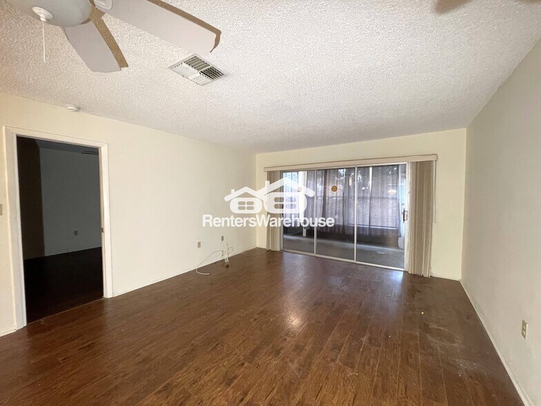 Building Photo - 11241 Dollar Lake Dr