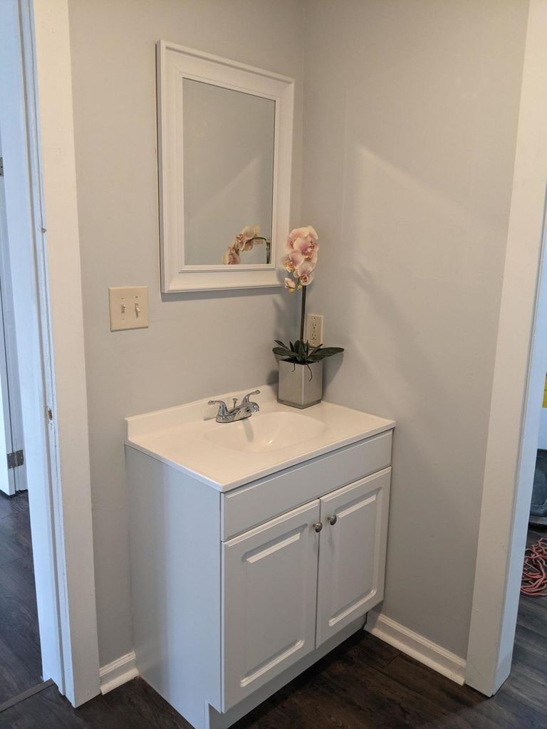 Building Photo - 3338 Powers St