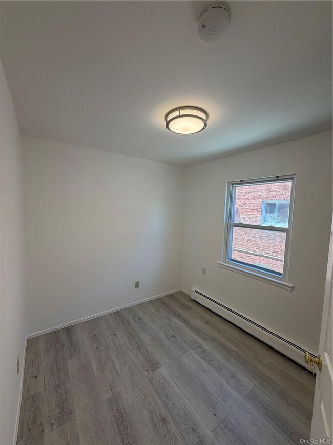Building Photo - 2735 Cropsey Ave