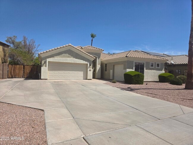 Primary Photo - 1656 E Hawken Pl
