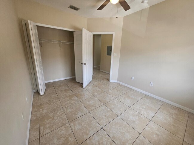Building Photo - 13216 Villa Vista Dr