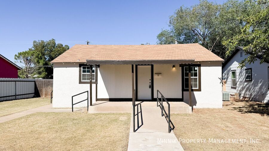 Primary Photo - 3004 39th St