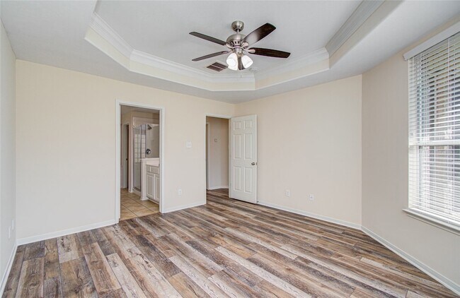 Building Photo - 226 Elana Ln