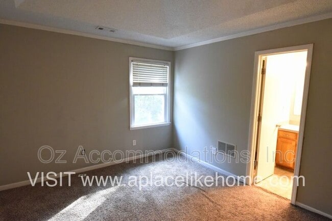 Building Photo - 6301 W 153rd St