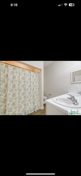 Building Photo - 400 Tibet Ave