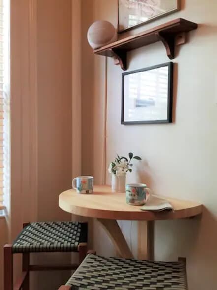 breakfast bar in kitchen - 18 Schermerhorn St