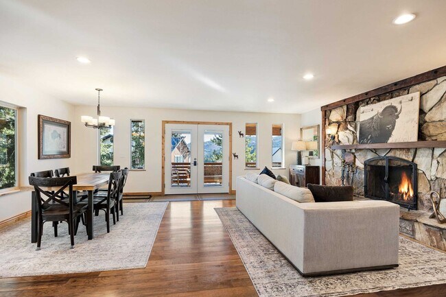 Building Photo - One-of-a-Kind Mountain Home in Park City