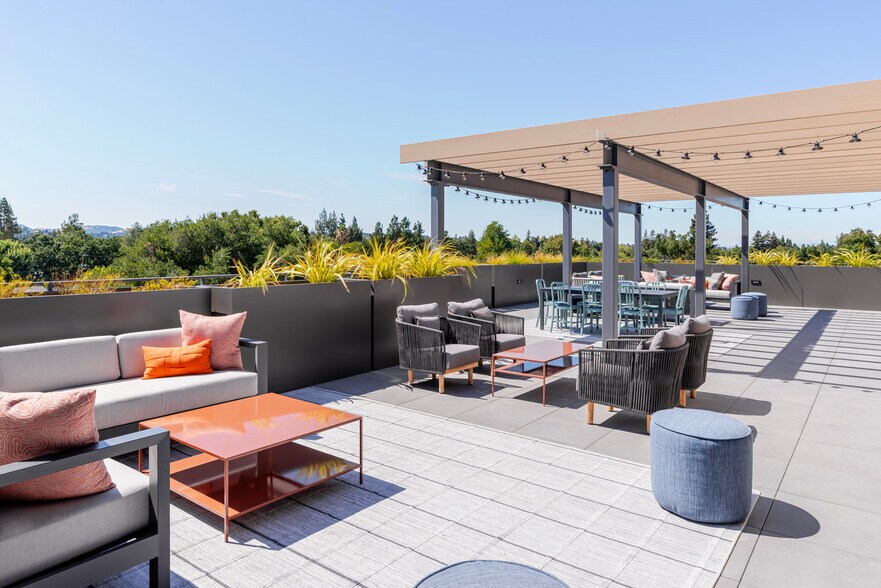 Building Photo - 85 Cleaveland Rd