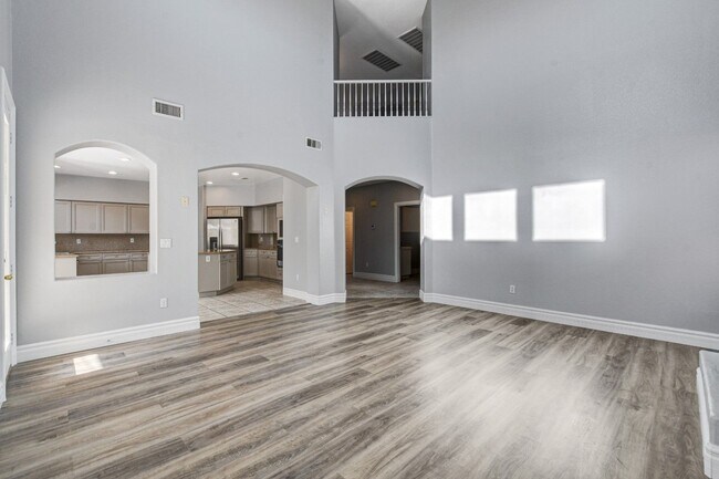 Building Photo - MASSIVE 5 BEDROOM, 2 STORY HOME IN DESIRABLE RHODES RANCH GOLF COURSE COMMUNITY!