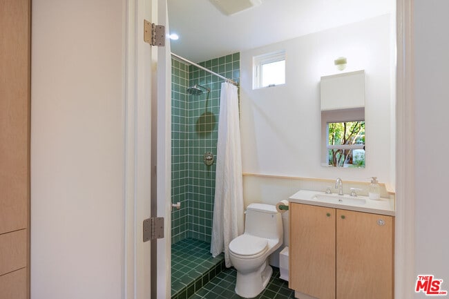 Building Photo - 5676 Hub St