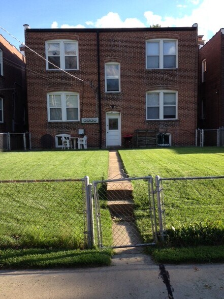 Building Photo - 6451 Alamo Ave