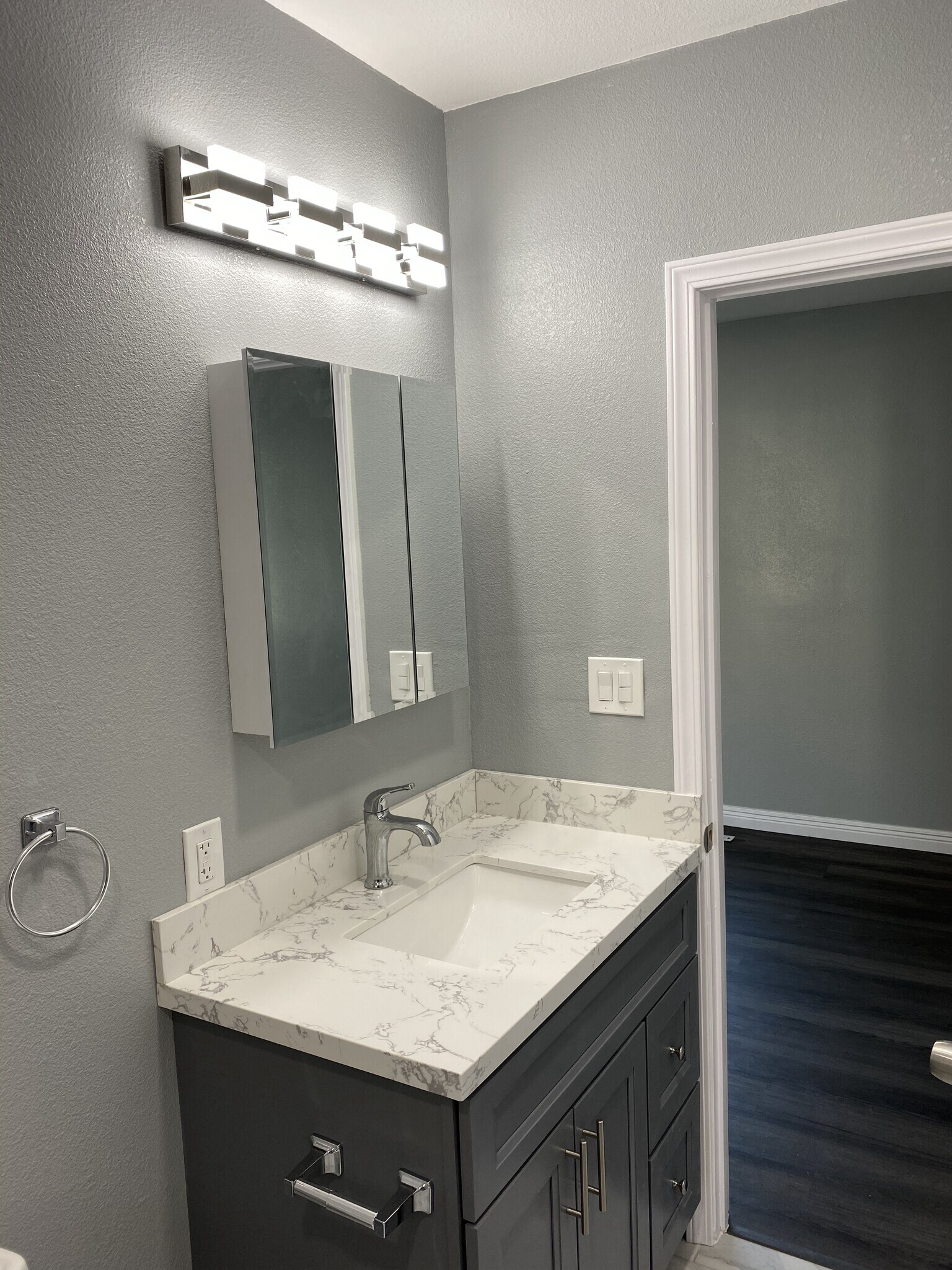 Building Photo - 8676 Evergreen Ave