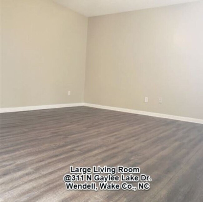 Building Photo - $1795/mo. w/Modern Renovations! 4 BR, 2 BA...
