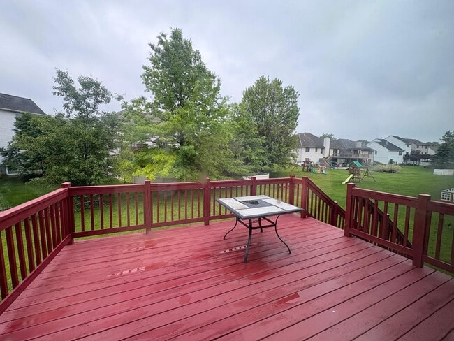 Building Photo - 565 Ironwood Way