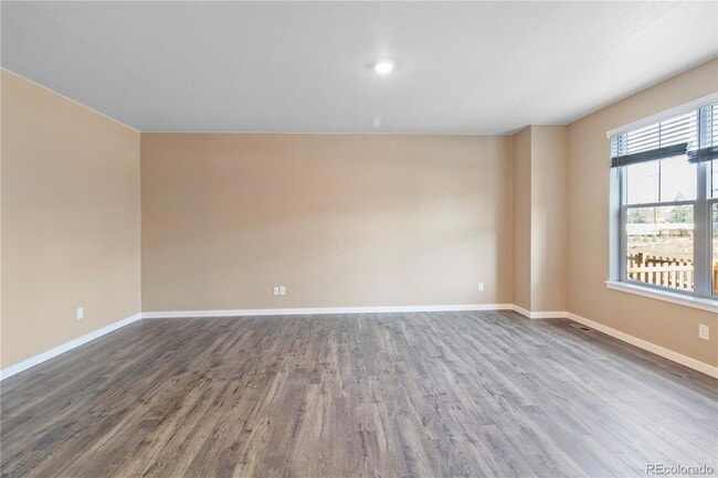 Building Photo - 827 Quatar St