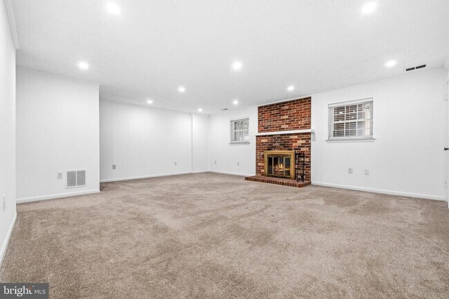 Building Photo - 3979 Burning Bush Ct